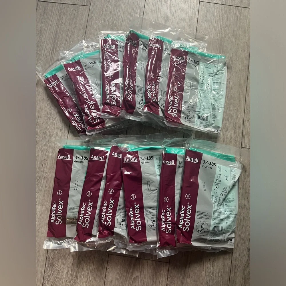 12 pairs of Ansell AlphaTec Sol-Vex Chemical Resistant XL Gloves - Picture 3 of 13